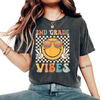2Nd Grade Vibes Groovy First Day Of School Second Grade Team Women's Oversized Comfort T-Shirt - Thegiftio UK