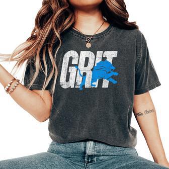 Christian Lover Vintage Quote Grit Lion Retro Animal Women's Oversized Comfort T-Shirt - Thegiftio UK