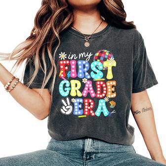 Groovy In My First Grade Era First Day 1St Grade Kid Teacher Women's Oversized Comfort T-Shirt - Thegiftio UK