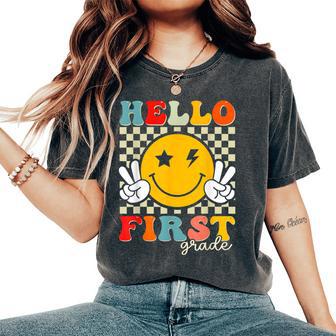 Groovy Hello First Grade Retro Team 1St Grade Back To School Women's Oversized Comfort T-Shirt - Thegiftio UK