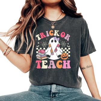 Groovy Teacher Halloween Trick Or Teach Retro Cute Ghost Women's Oversized Comfort T-Shirt - Thegiftio UK