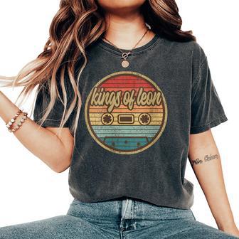 Musician Leons King Cassette Retro Circle 2000S Rock Vintage Women's Oversized Comfort T-Shirt - Thegiftio UK