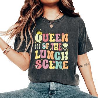 Queen Of The Lunch Scene Groovy Cafeteria Worker Lunch Lady Women's Oversized Comfort T-Shirt - Thegiftio UK