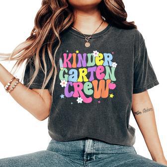 Retro Groovy Flower Kindergarten Crew Teacher Back To School Women's Oversized Comfort T-Shirt - Thegiftio UK