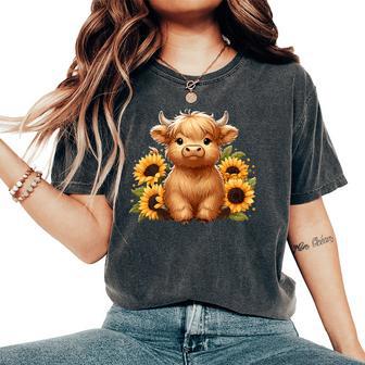 Sunflower Highland Cow Farm Women's Oversized Comfort T-Shirt - Thegiftio UK