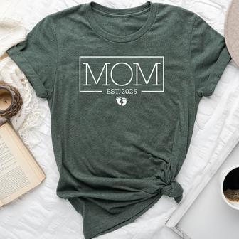 Mom Est 2025 New Mom Promoted To Mom First-Time Mom 2025 Bella Canvas T-shirt - Thegiftio UK