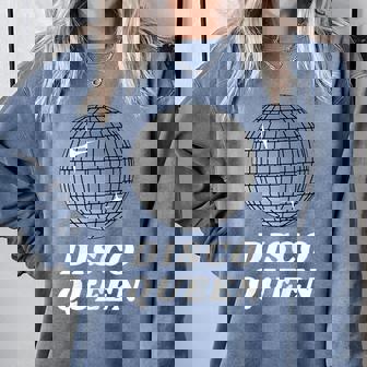 Disco Queen 70'S Themed Birthday Party Dancing Women Comfort Colors Sweatshirt - Monsterry