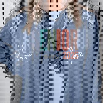 Senior Mom 2025 Class Of 2025 Comfort Colors Sweatshirt - Monsterry