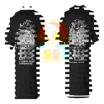 32 Años Legendario Desde 1992 Impresionante Cumpleaños 32 Es Camiseta unisex - Regaloses
