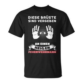 Diese Brüste Sindergeben Feuerwehrmann Beruf German T-Shirt - Geschenkecke