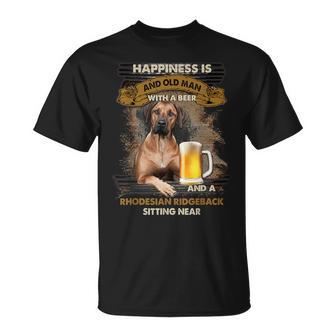 Glück Ist Ein Alter Mann Mit Einer Bier Rhodesian Ridgeback T-Shirt - Geschenkecke