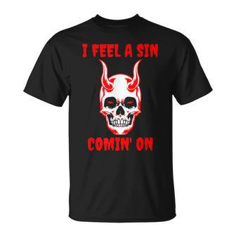 Je Sens Un Péché Arriver Sexy Sinner Horny Devil Skull T-Shirt - Cadeauxyz