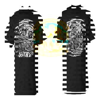 Squelette Drôle Attendant Quelque Chose Pour Arriver Sur Oak Island T-Shirt - Cadeauxyz