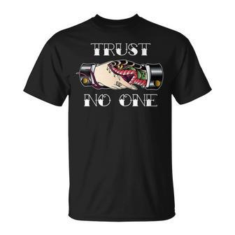 Trust No Oneintage Snake Handshake T-Shirt - Geschenkecke