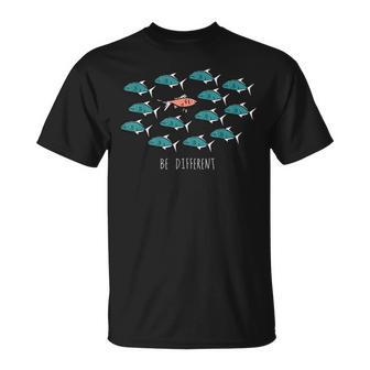 Unique Be Different Fish T-Shirt - Geschenkecke