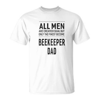 Mens Mens Beekeeper Dad Funny Sayings Men Gift T-Shirt - Thegiftio