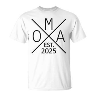 Omi 2025 Bald Oma 2025 Grandma Est 2025 T-Shirt - Geschenkecke