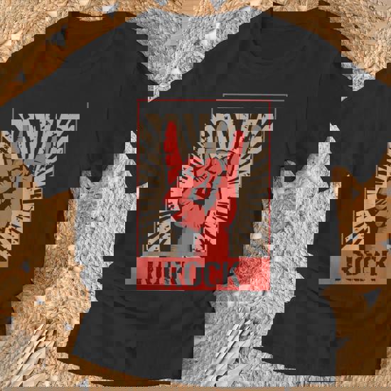 Vintage Rock Concert Band Poster 70S 80S Retro T-Shirt - Monsterry