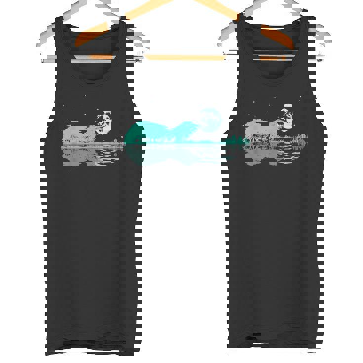 Noche Lago Guitarra Eléctrica Reflejos Amante De La Guitarra Camiseta sin mangas