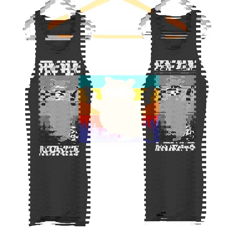 Pew Pew Madafakas Crazy Mapache Gun Regalos Divertidos Camiseta sin mangas