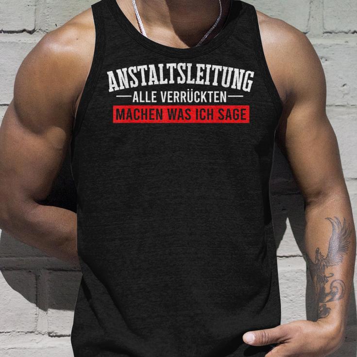 Anstaltleitungerrückte Macht Department Manager Mad House Tank Top Geschenke für Ihn