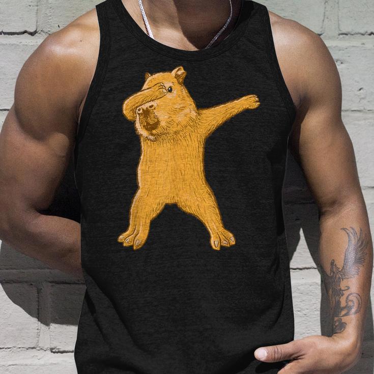 Dabbing Capybara Tank Top Geschenke für Ihn