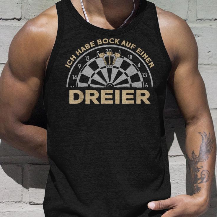 Dart Ich Habe Bock Auf Einen Dreier Retro Dart Tank Top Geschenke für Ihn