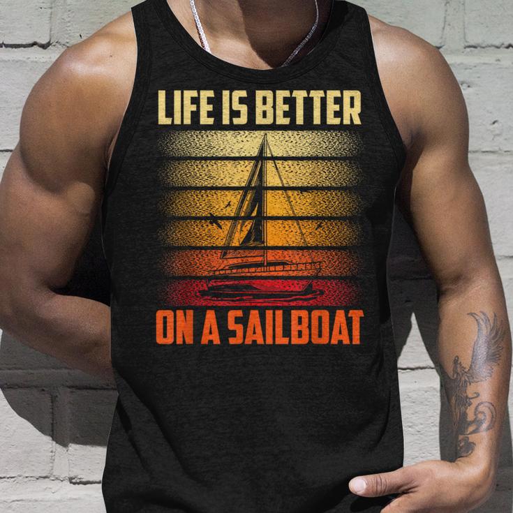 Das Leben Ist Besser Auf Einem Sailboat Tank Top Geschenke für Ihn