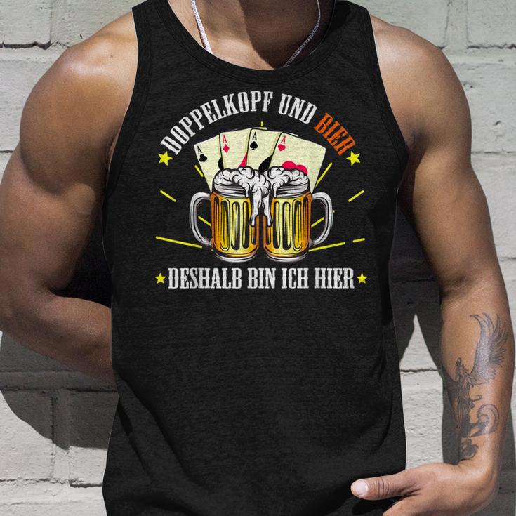 Doppelkopf And Bier Deshalb Bin Ich Hier Doppelkopf Tank Top Geschenke für Ihn