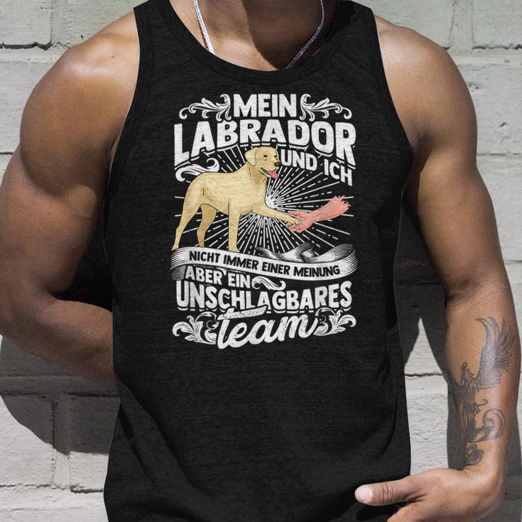 Ein Unbeatable Team Labbi Dog Holder Labrador Tank Top Geschenke für Ihn