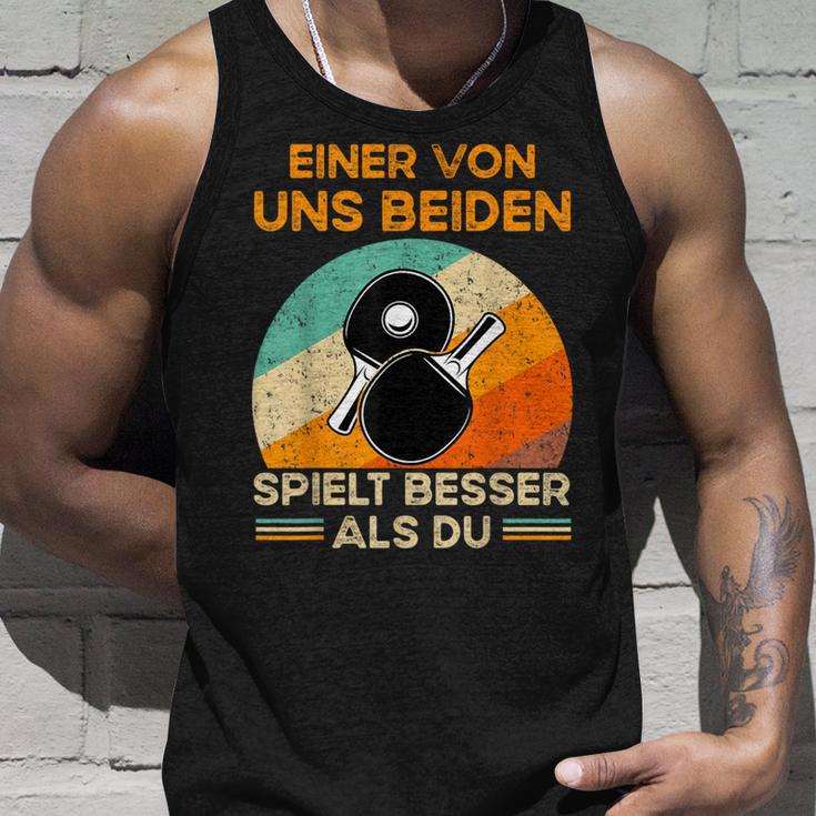 Eineron Uns Beiden Spielt Besser Als Du Tischten Tank Top Geschenke für Ihn