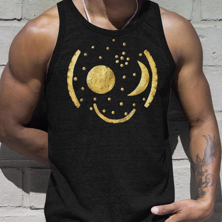 Himmelsscheibeon Nebra Only Gold Tank Top Geschenke für Ihn