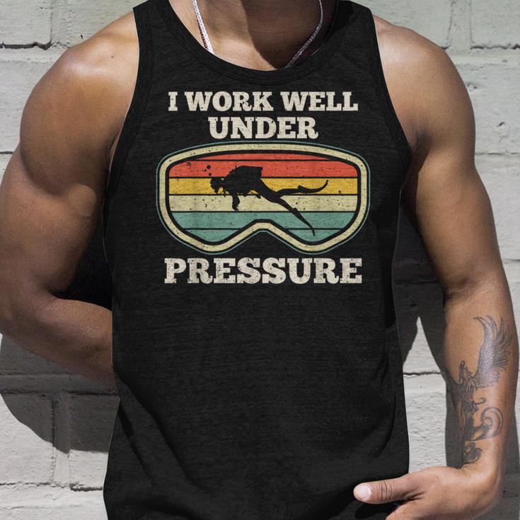 Ich Arbeite Gut Unter Druck I Work Well Under Pressure Tank Top Geschenke für Ihn