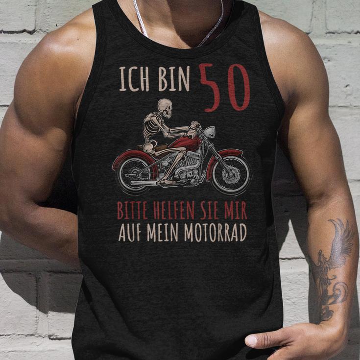 Ich Bin 50 Bitte Helfen Sie Mir Auf Mein Motorrad Tank Top Geschenke für Ihn