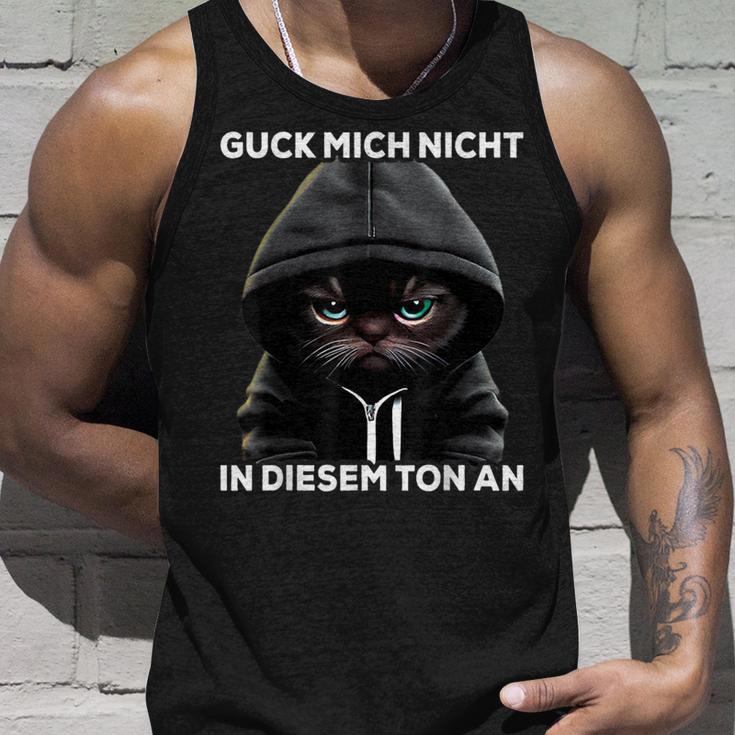 Ich Guck Mich Nicht In Diesem Ton An German Langu Tank Top Geschenke für Ihn