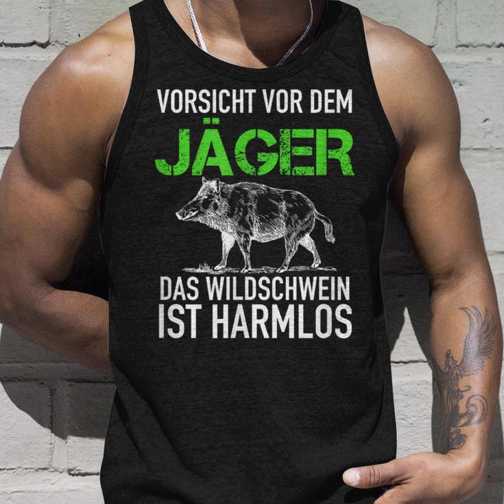 Jagd Jägerorsichtor Dem Jäger Wild Boar Is Harmlos Tank Top Geschenke für Ihn