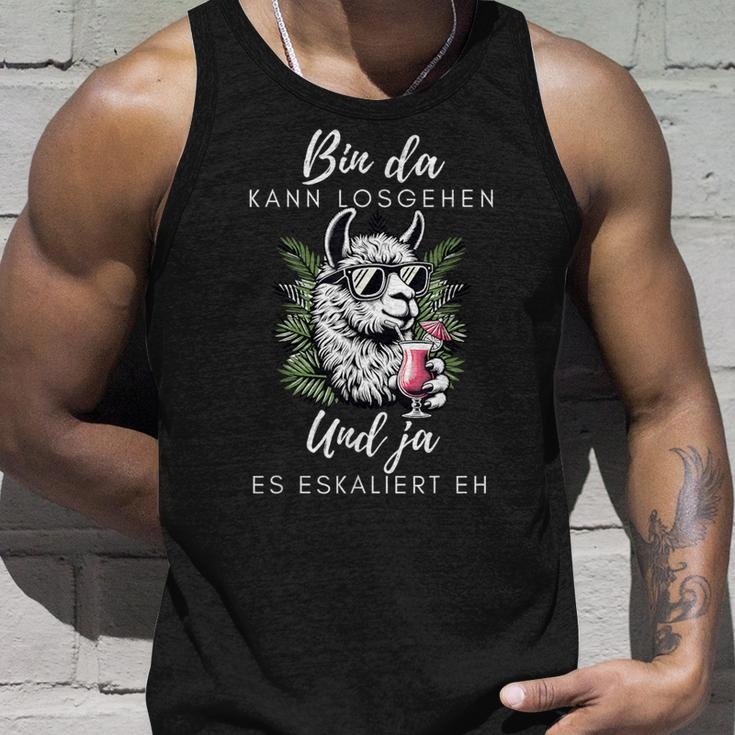 With Lama Bin Da Kann Losgehen Und Ja Es Escaliert Eh Tank Top Geschenke für Ihn