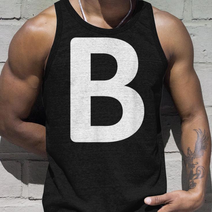 Letter B Tank Top Geschenke für Ihn