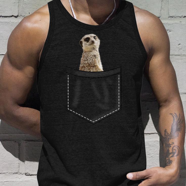 Meerkat In Bag Meerkat Tank Top Geschenke für Ihn