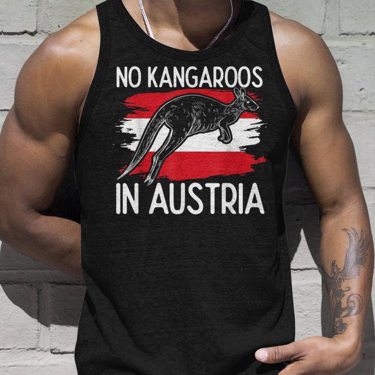 No Kangaroos In Austria Kangaroo Zoo Kangaroo Animal World Tank Top Geschenke für Ihn