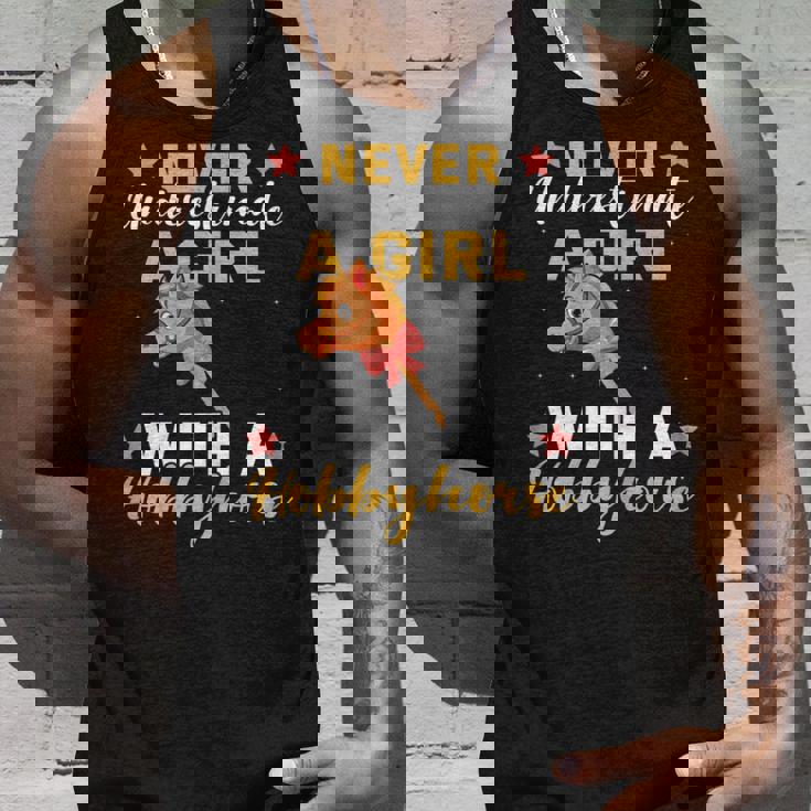 Nunca Subestimes A Una Chica Con Un Caballo De Afición Camiseta sin mangas Regalos para él