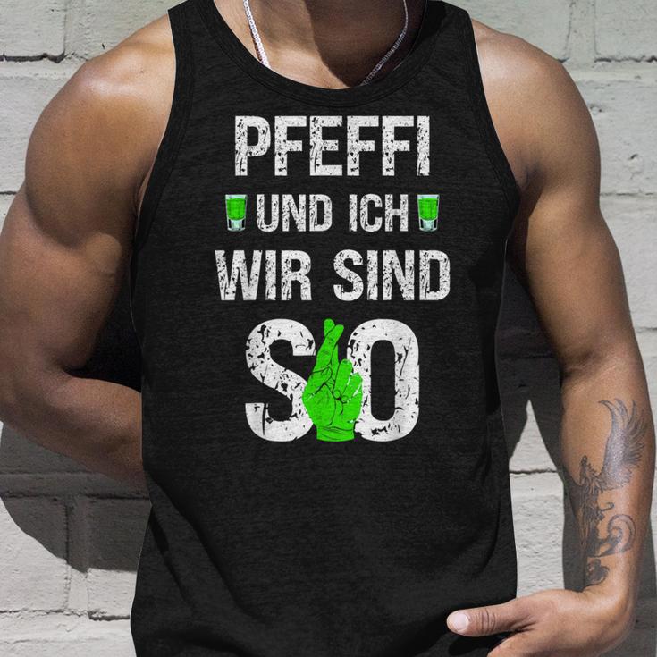 Pfeffi Und Ich Wir Sind So Peppermint Liqueur Costume Tank Top Geschenke für Ihn