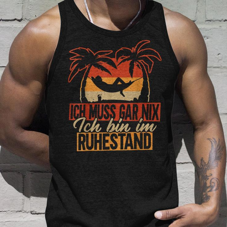 Ruhestand Rente Ich Muss Gar Nix Ich Bin Im Ruhestand Tank Top Geschenke für Ihn