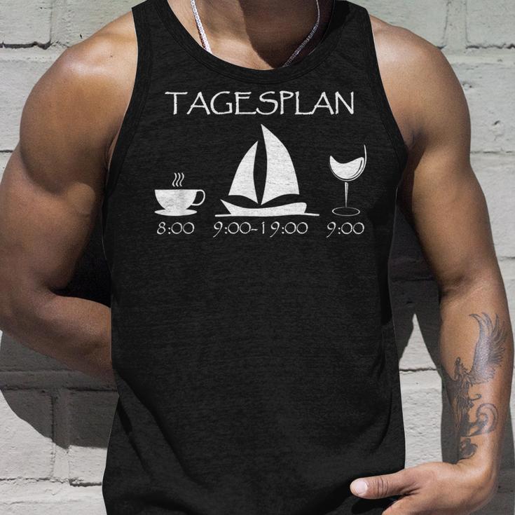 Segeln Tagesplan Segelschiff Geschenk Kaffee Wein Segler Tank Top Geschenke für Ihn