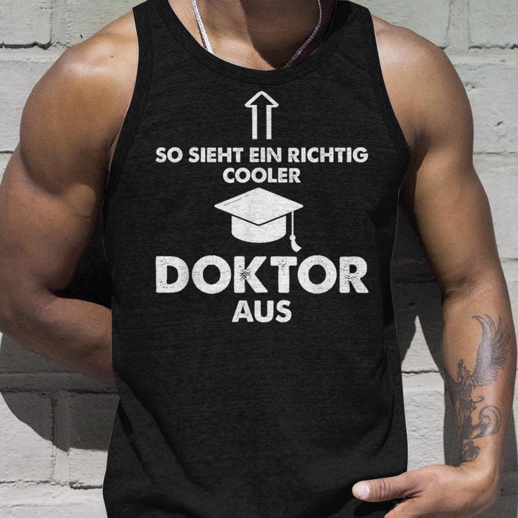 So Sieht Ein Richtig Cooler Doktor Aus Geschenk Doctoritel Tank Top Geschenke für Ihn