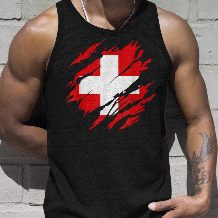 With Swiss Flag Of Switzerland Tank Top Geschenke für Ihn