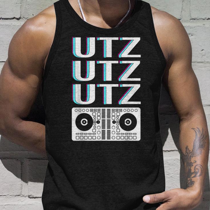 Utz Utz Utz Cool Techno Beat s Tank Top Geschenke für Ihn