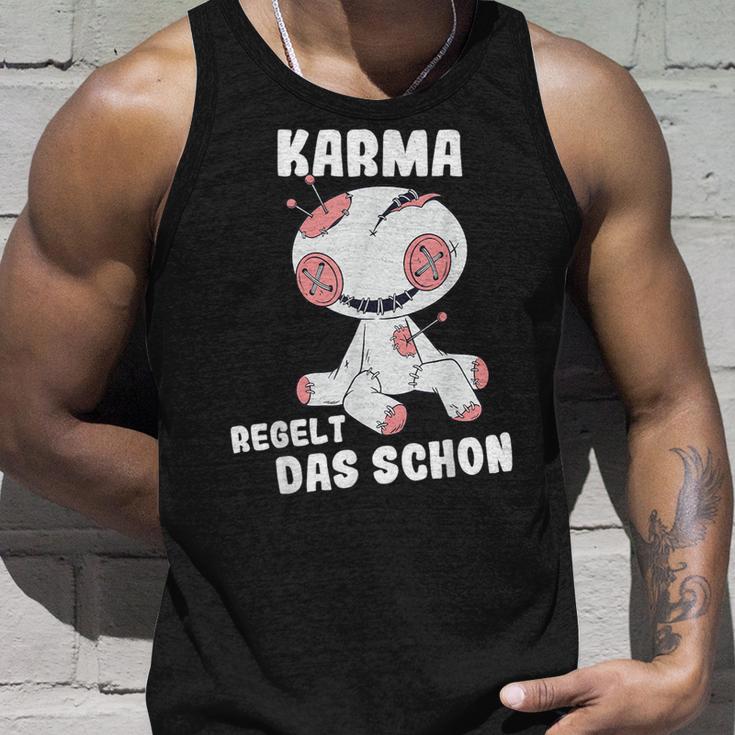 Voodoo Doll Sarcasm Karma Regelt Das Schon Tank Top Geschenke für Ihn