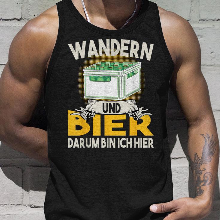 Wandern Und Bier Darum Bin Ich Hier Bierkasten Tank Top Geschenke für Ihn