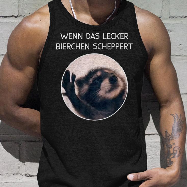 Wenn Das Lecker Bierchen Scheppert X Pedro Raccoon Meme Tank Top Geschenke für Ihn